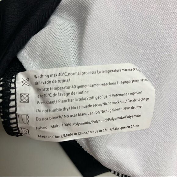 IN’VOLAND Women’s Black Swimsuit Top, Asymmetrical Hem Padded Size 18W New - Picture 9 of 12